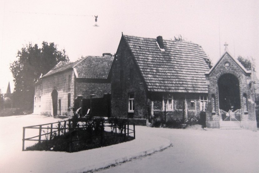208- Kapel op de hoek Bongerd - Kupstraat 1947